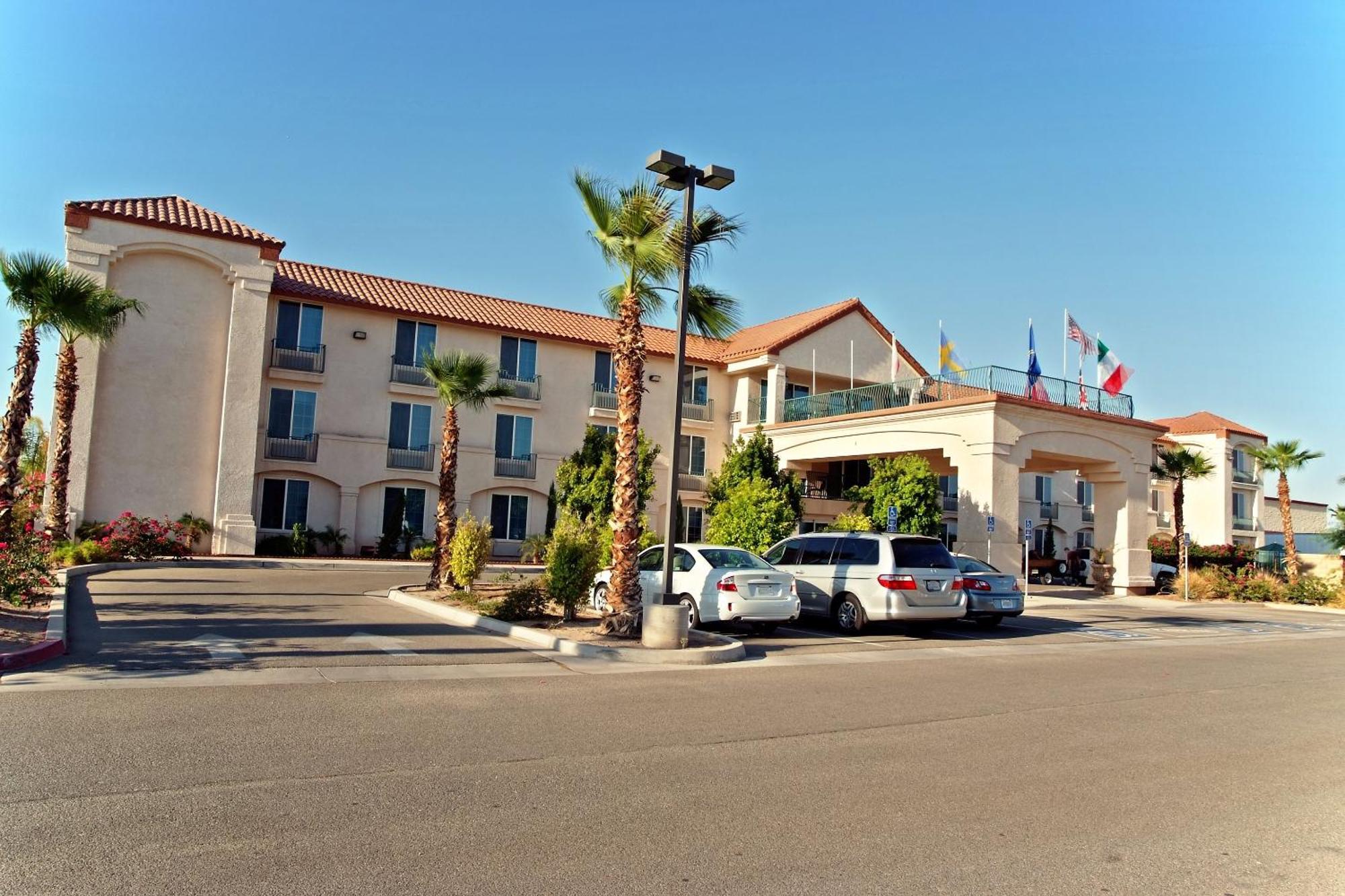 Holiday Inn Express Calexico, An Ihg Hotel Ngoại thất bức ảnh
