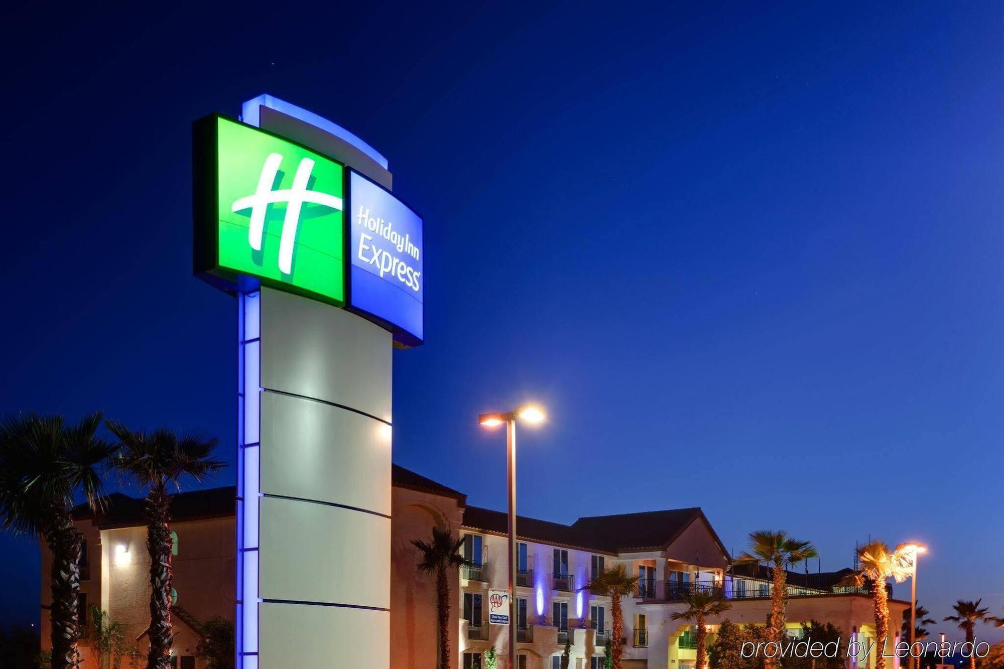 Holiday Inn Express Calexico, An Ihg Hotel Ngoại thất bức ảnh